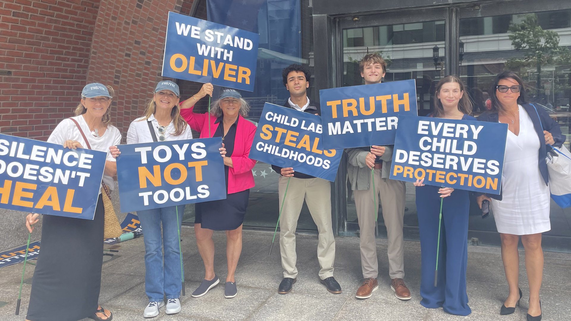 We Support You, Oliver!
